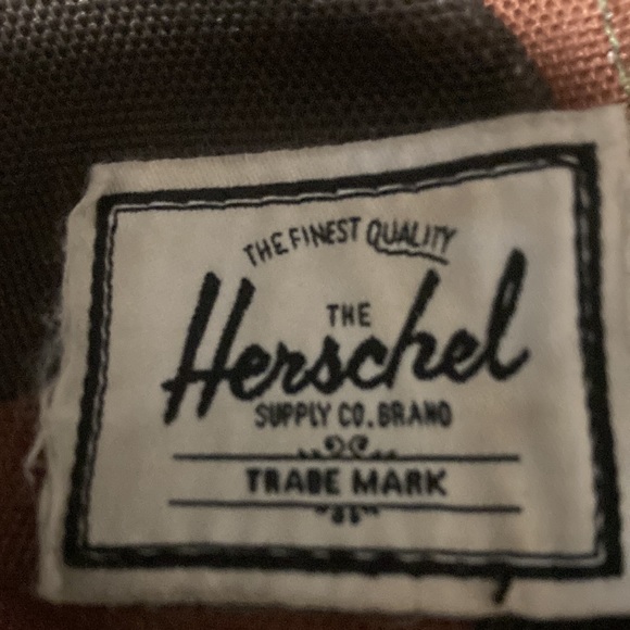 Herschel Large Army Pattern Backpack - Picture 3 of 5